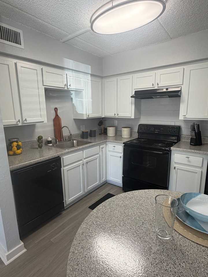 2350 E Water St #A103 - Photo 4 of 12