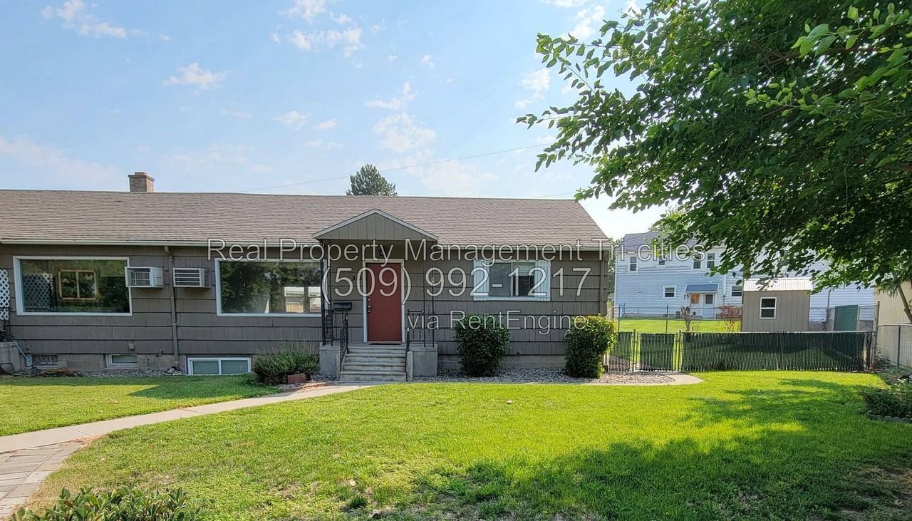 312 Goethals Dr - Photo 2 of 15