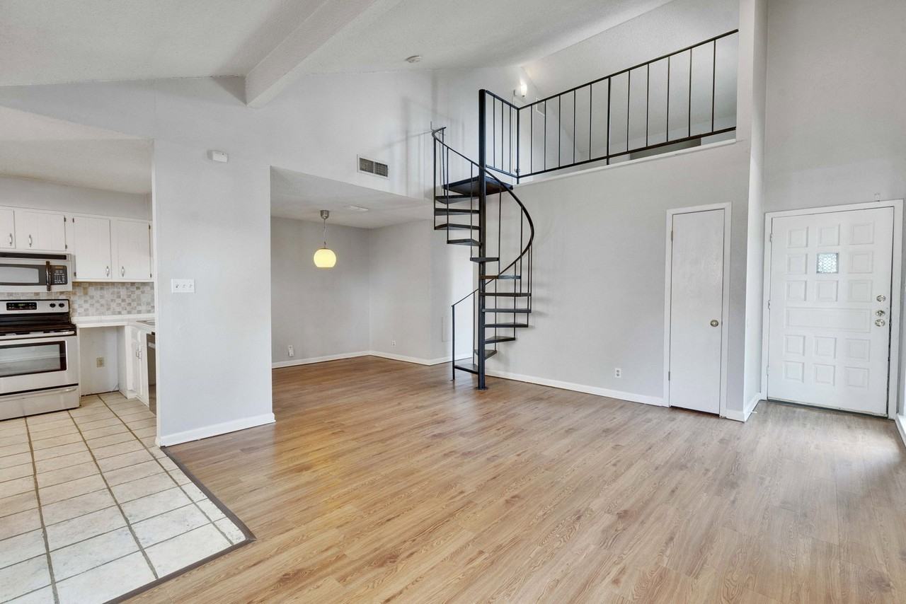 1714 Timber Ridge Dr - Photo 2 of 50