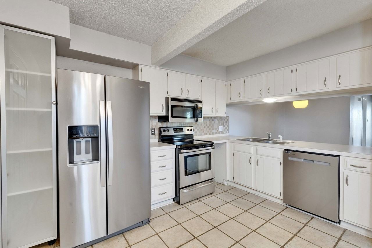 1714 Timber Ridge Dr - Photo 3 of 50