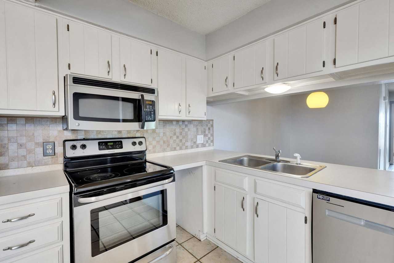 1714 Timber Ridge Dr - Photo 4 of 50