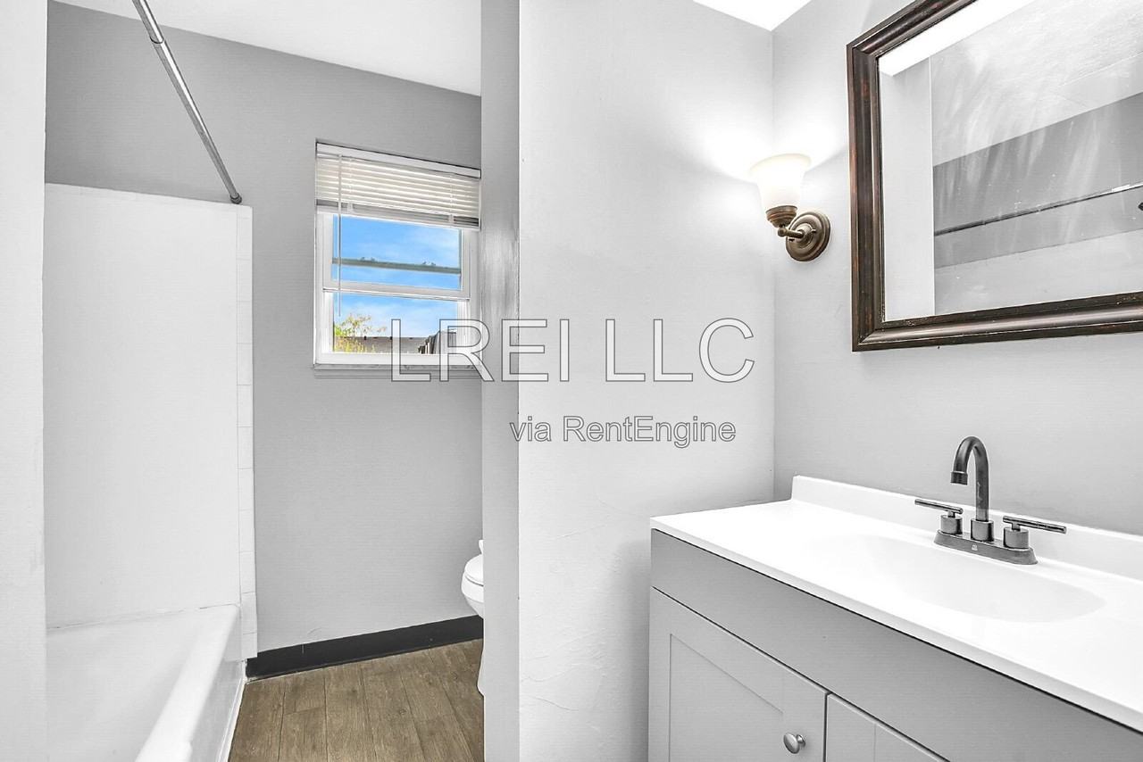 3400 Lesway Ct #7 - Photo 6 of 14
