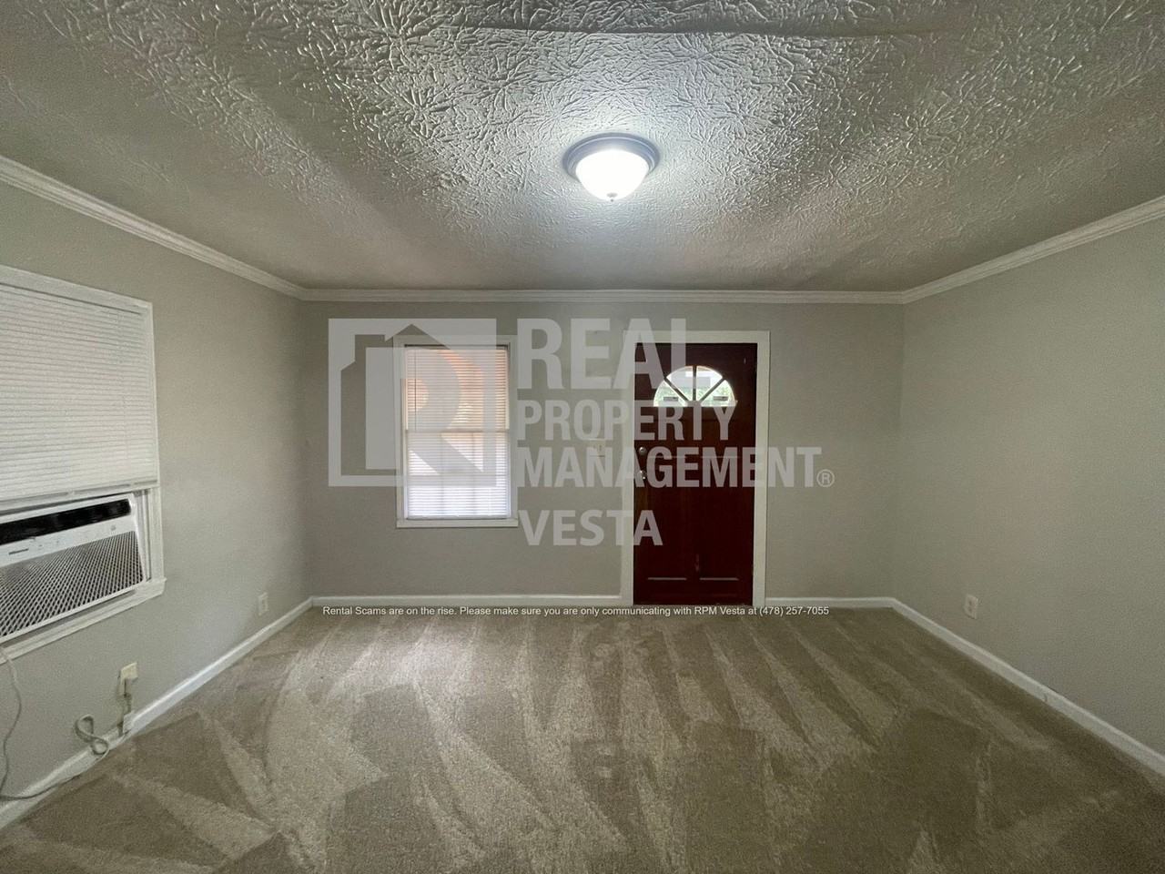 1214 James St - Photo 2 of 15