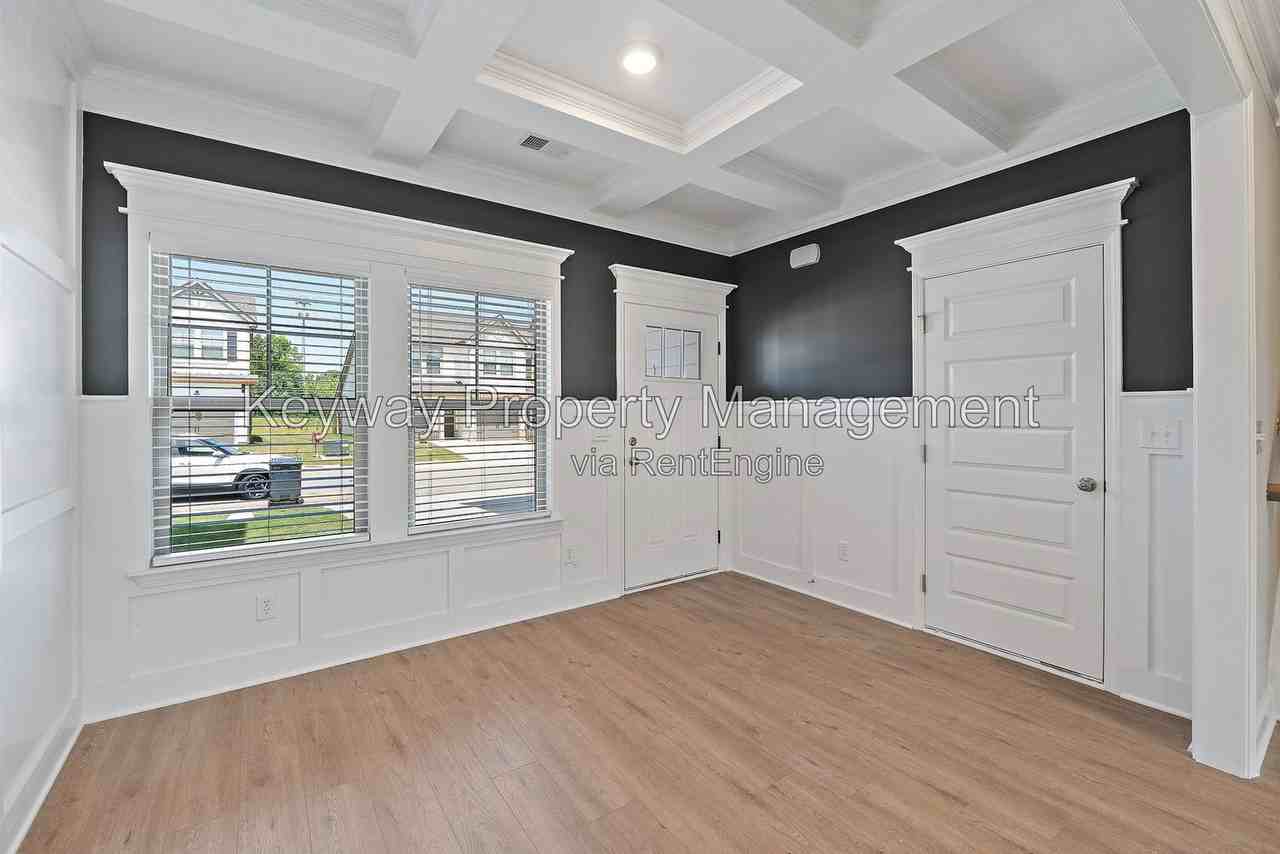 1119 Jolly Ln - Photo 4 of 23