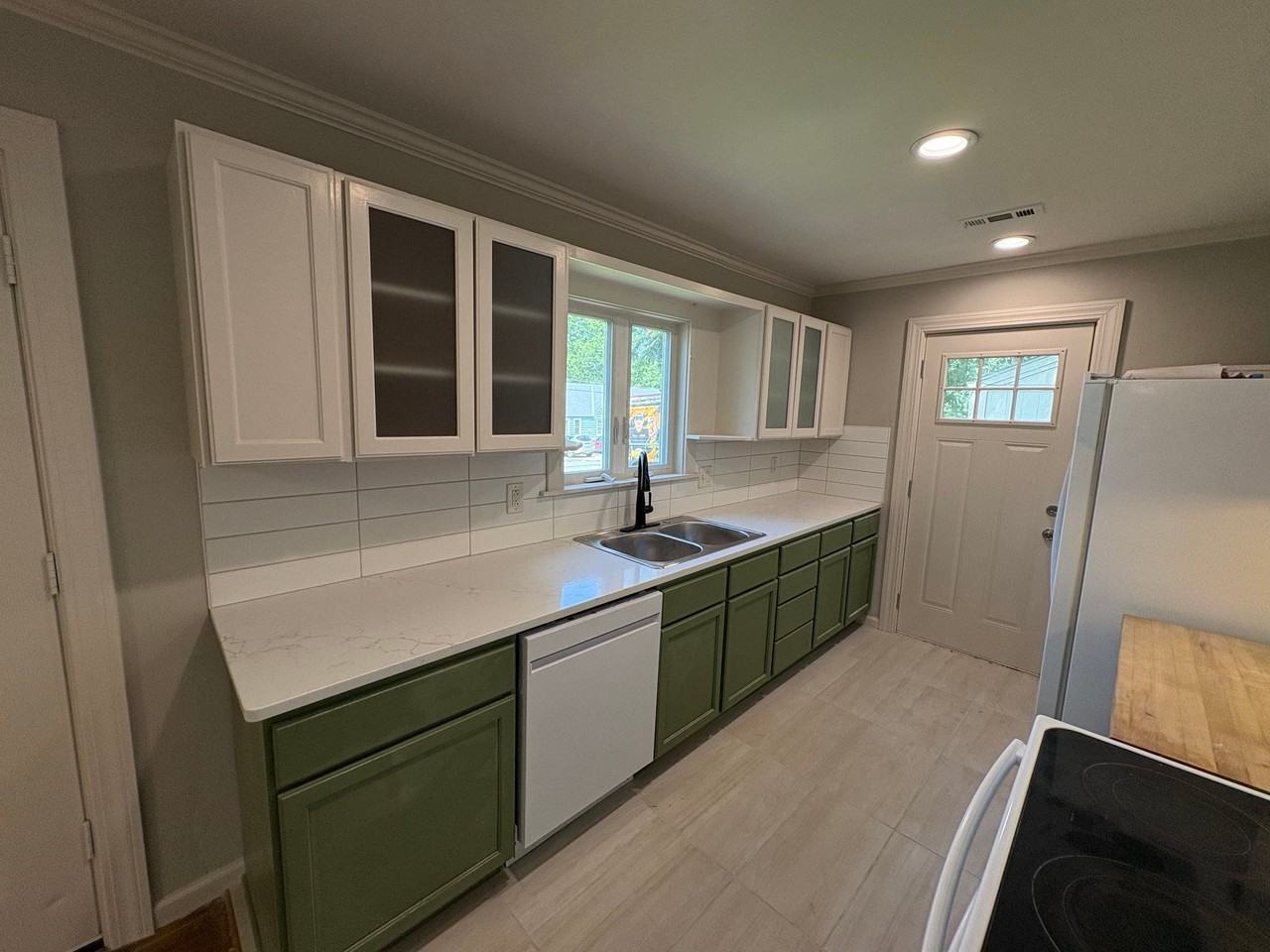 10515 W 56th St - Photo 7 of 11
