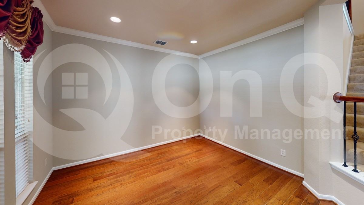 5836 Windy Meadow Ln - Photo 5 of 34