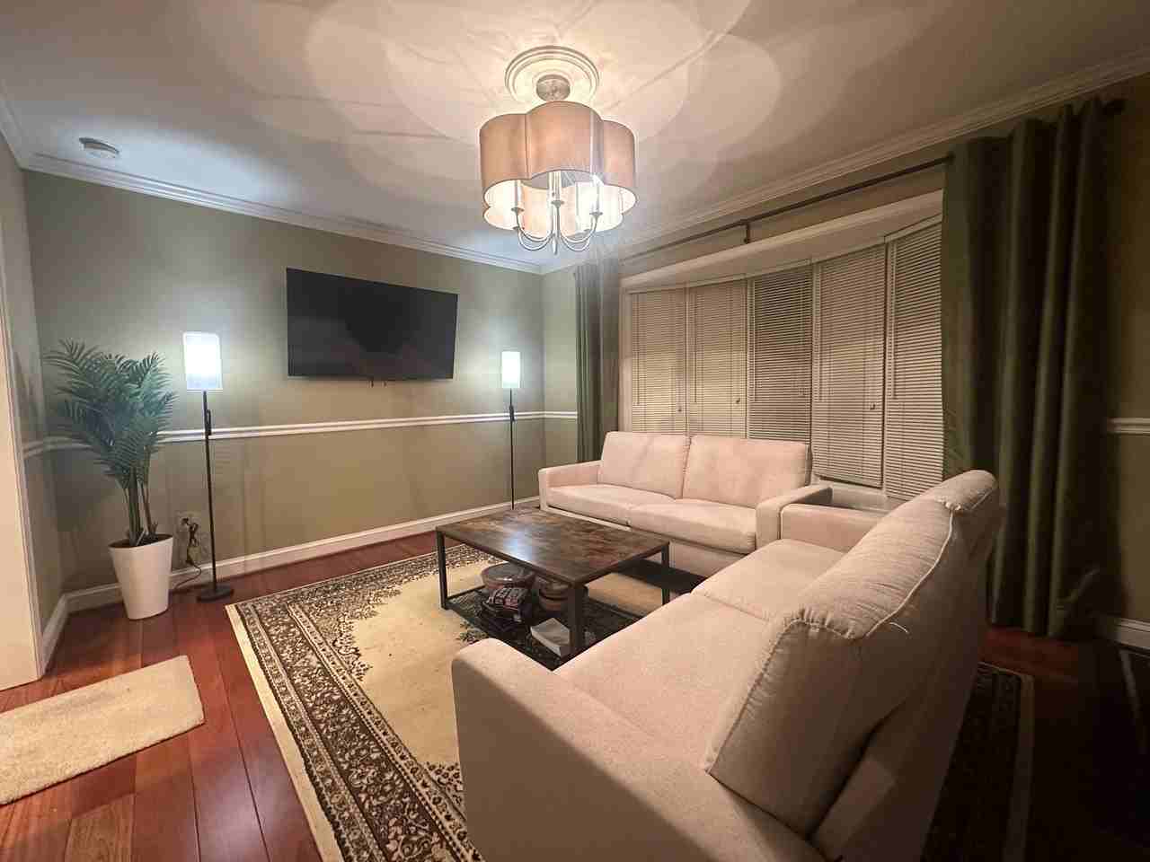 4528 King William Ct #2 - Photo 3 of 8