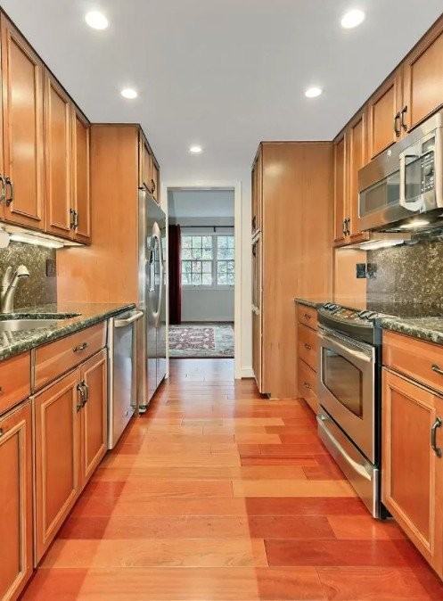 4528 King William Ct #2 - Photo 4 of 8