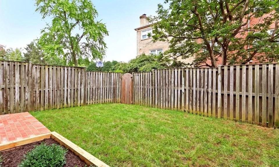 4528 King William Ct #2 - Photo 7 of 8