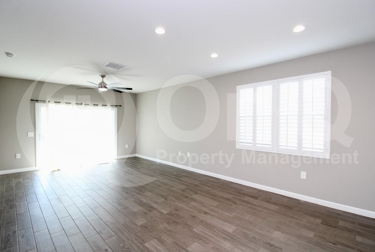 23979 W Verlea Dr - Photo 5 of 19
