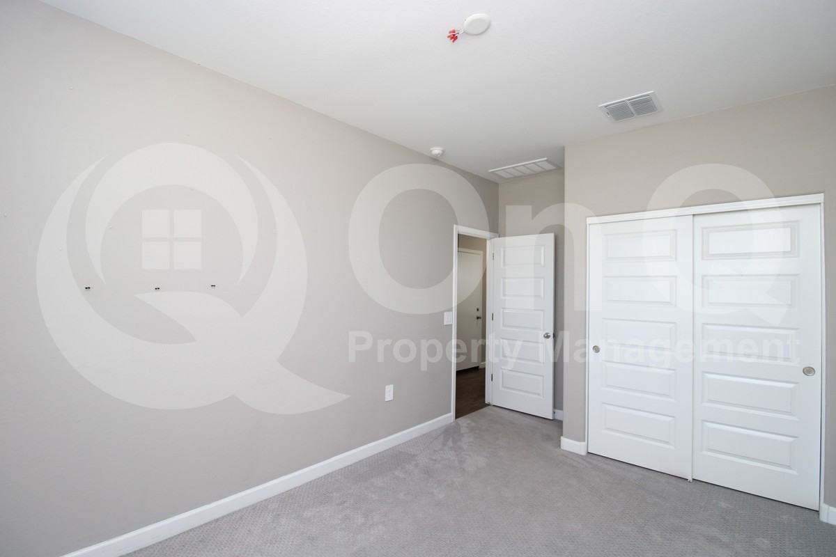 23979 W Verlea Dr - Photo 7 of 19