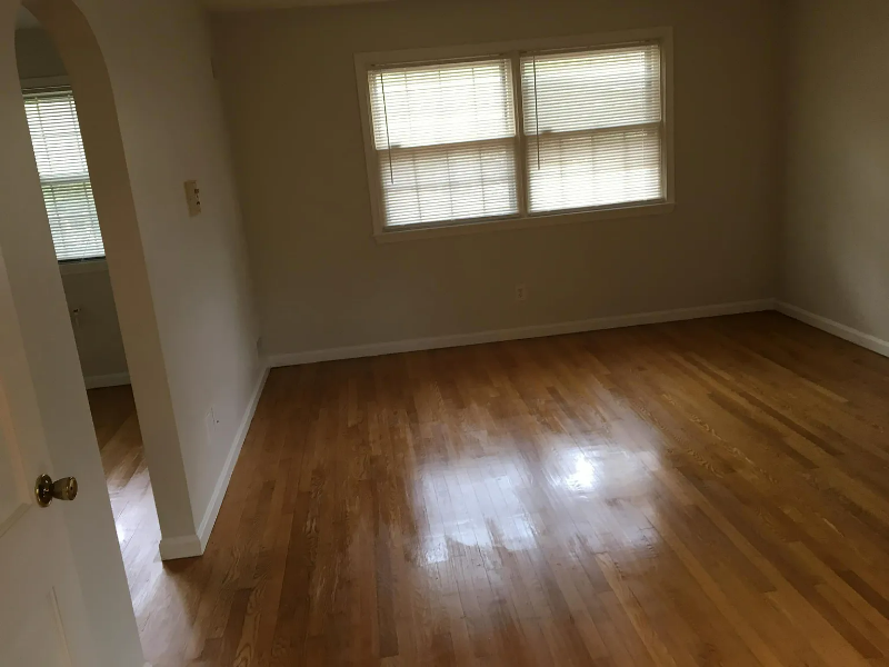 2123 Edgewater Pkwy - Photo 7 of 8