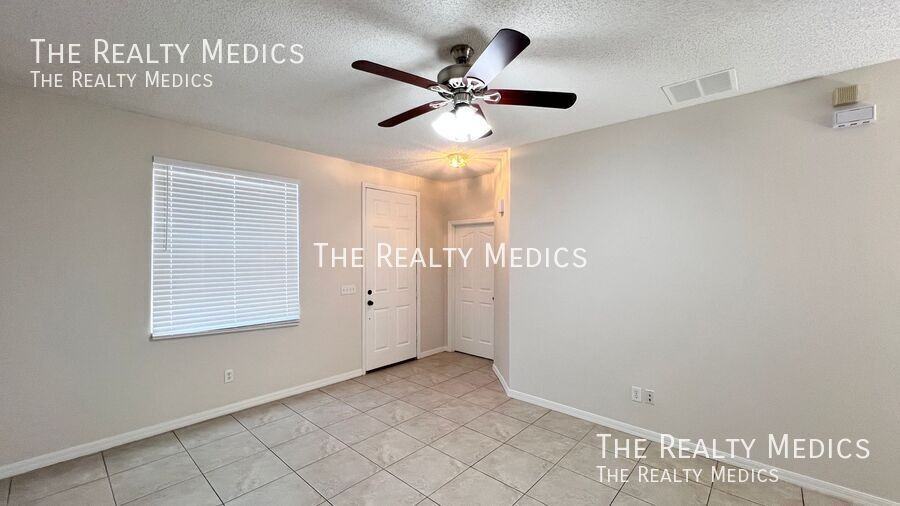 3548 Peppervine Dr - Photo 5 of 45