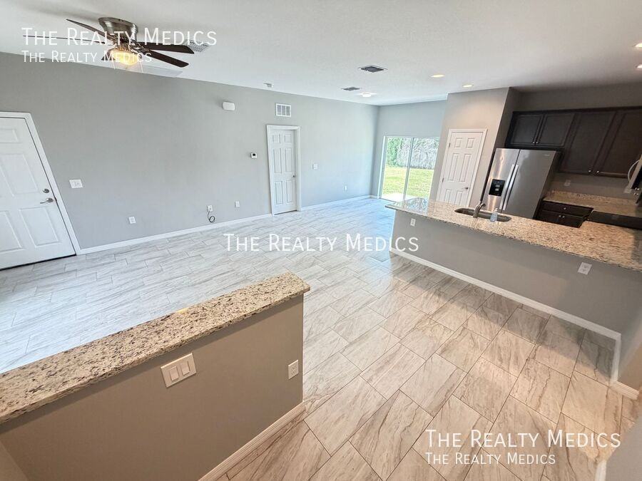 494 Harrison St Sw - Photo 6 of 34