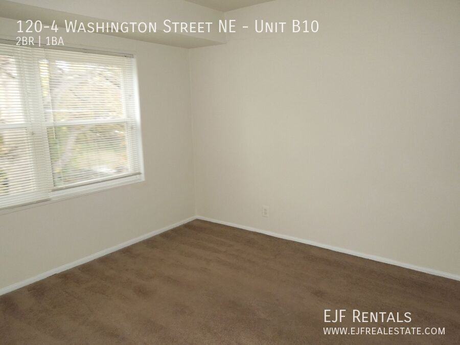 120-4 Washington St Ne #B10 - Photo 2 of 5