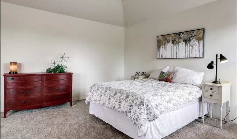 1 Westminster Blvd - Photo 4 of 12