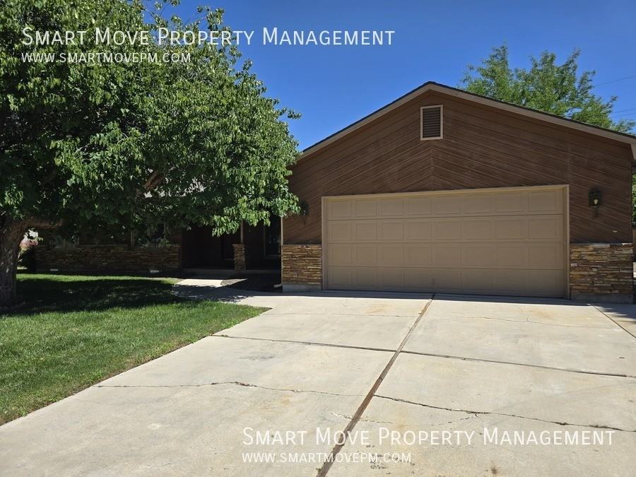 3312 S Norfolk Way - Photo 5 of 42