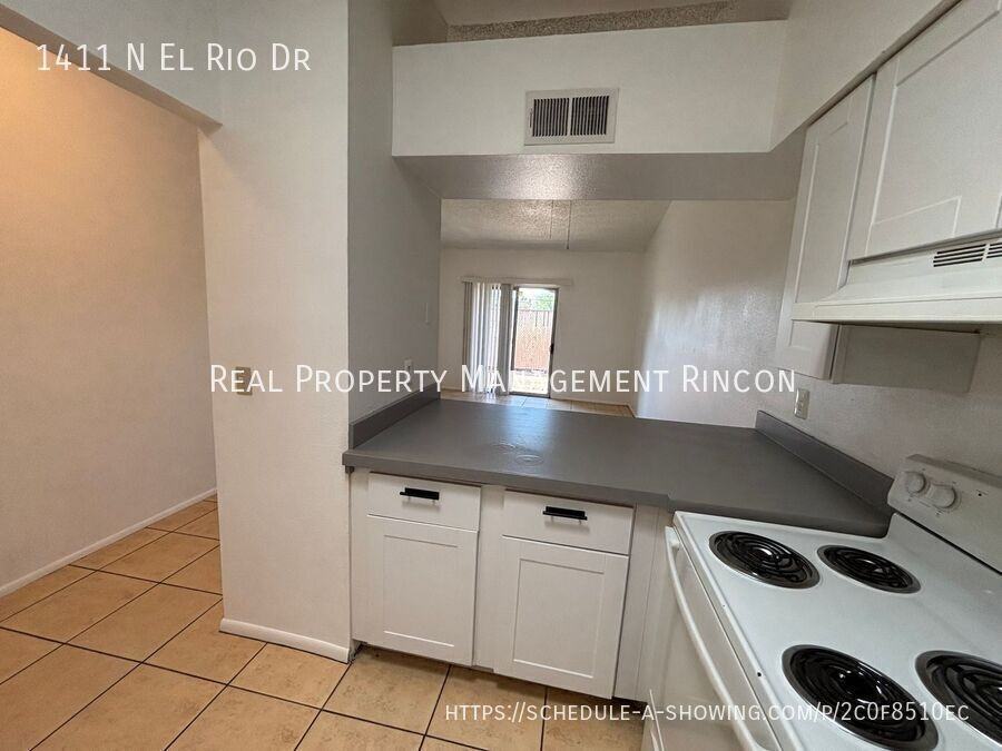 1411 N El Rio Dr - Photo 3 of 11