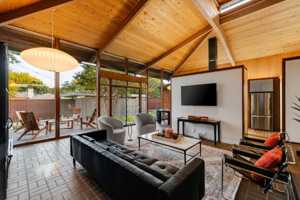 featured image of 7158 Joyce Way