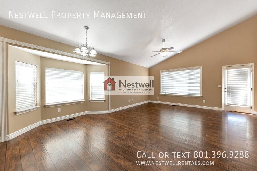 11734 S Bubbling Brook Ln - Photo 3 of 30