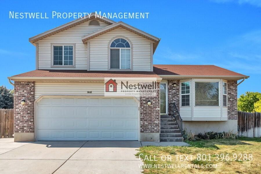 4556 S Wormwood Dr - Photo 2 of 19