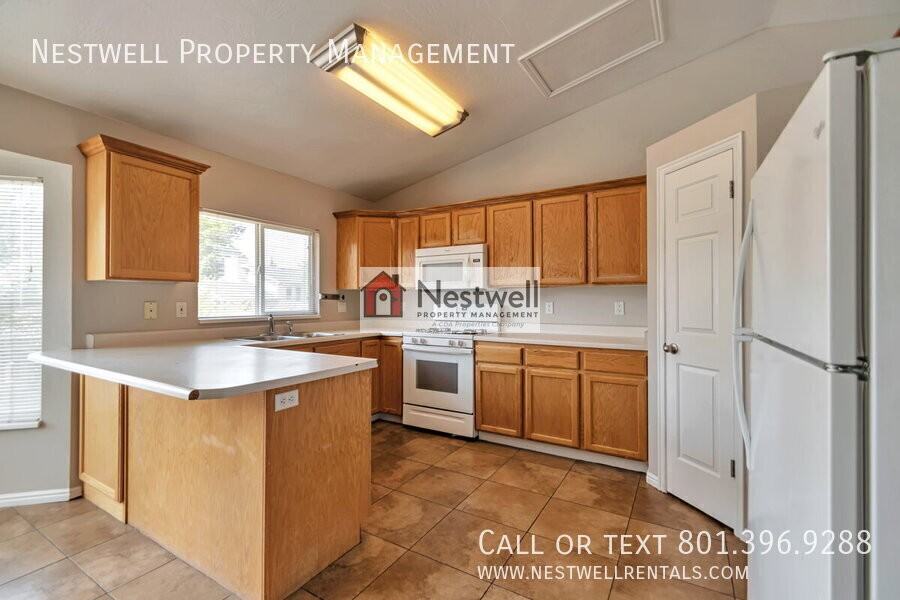 4556 S Wormwood Dr - Photo 5 of 19