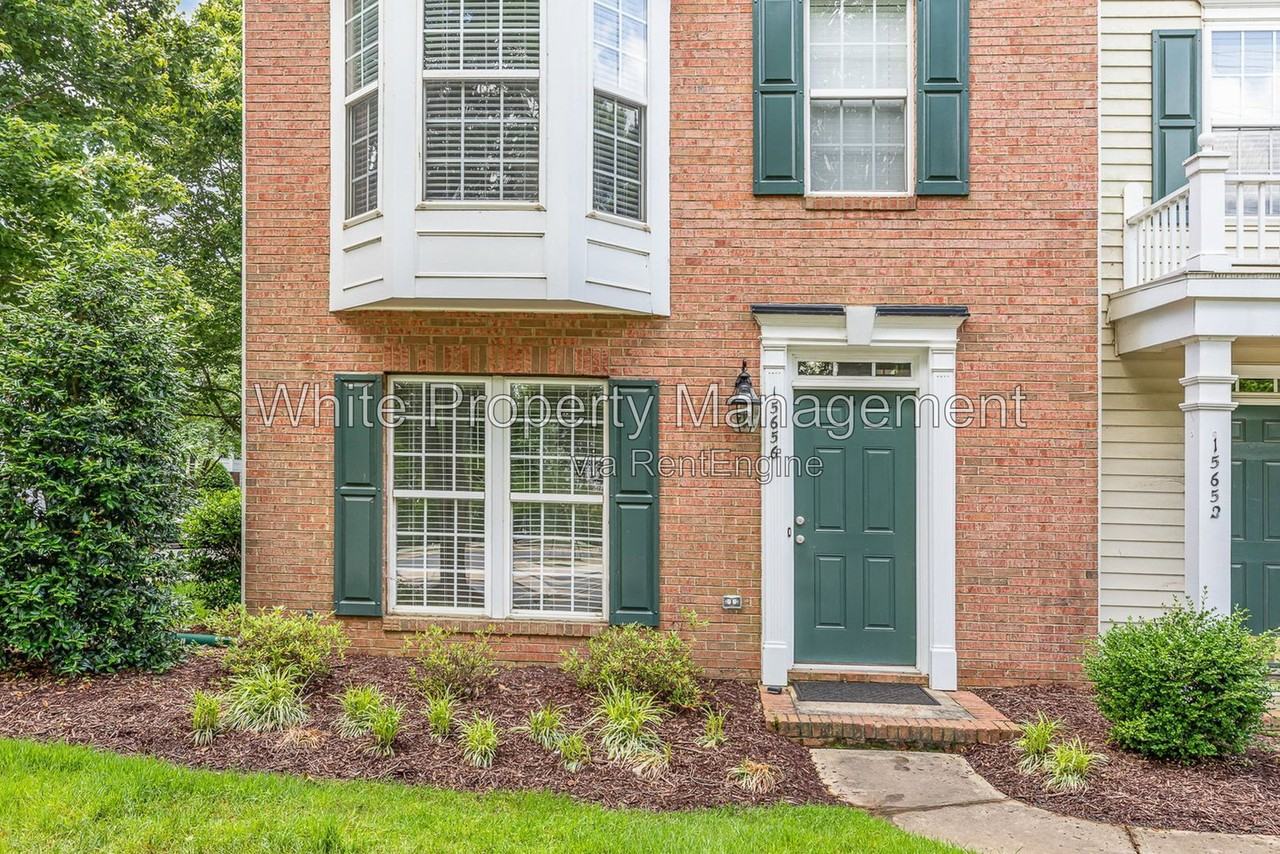 15656 Marvin Rd - Photo 2 of 26