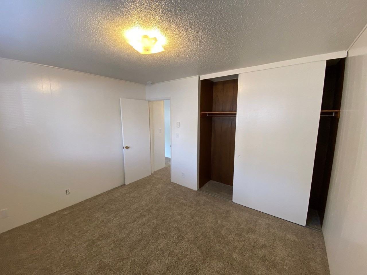 550 Sw Levens St #21 - Photo 6 of 9