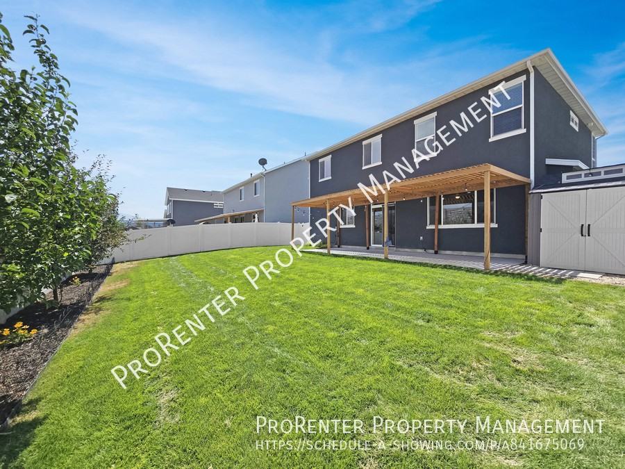 1152 W Beacon Way - Photo 2 of 27