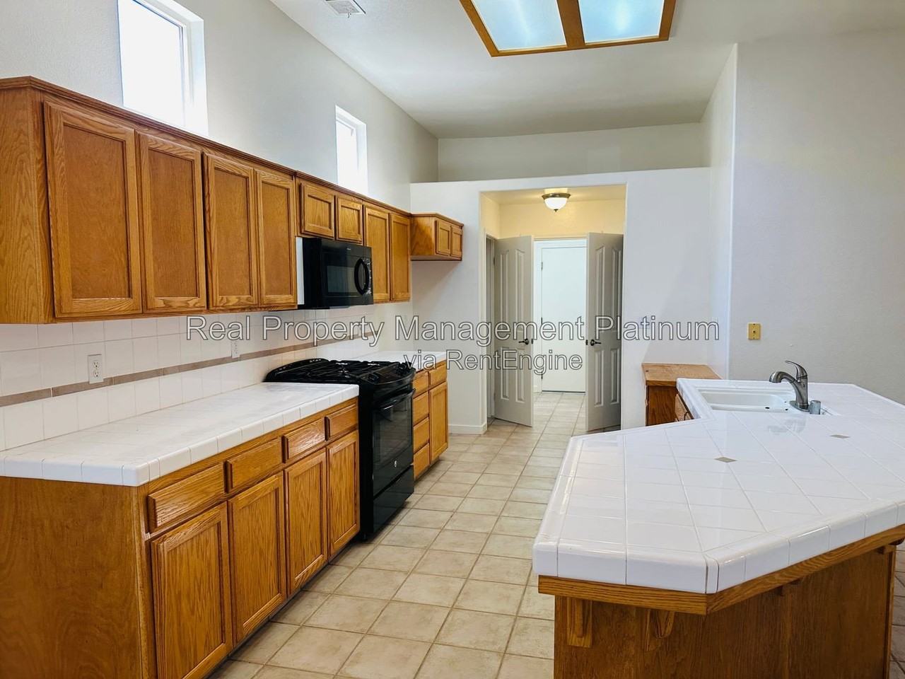 2012 Riverview Dr - Photo 2 of 27