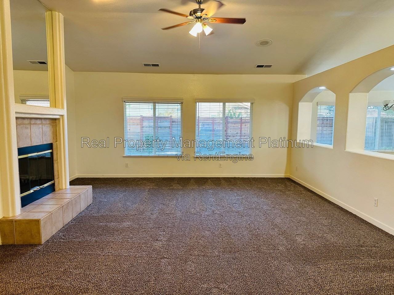 2012 Riverview Dr - Photo 3 of 27
