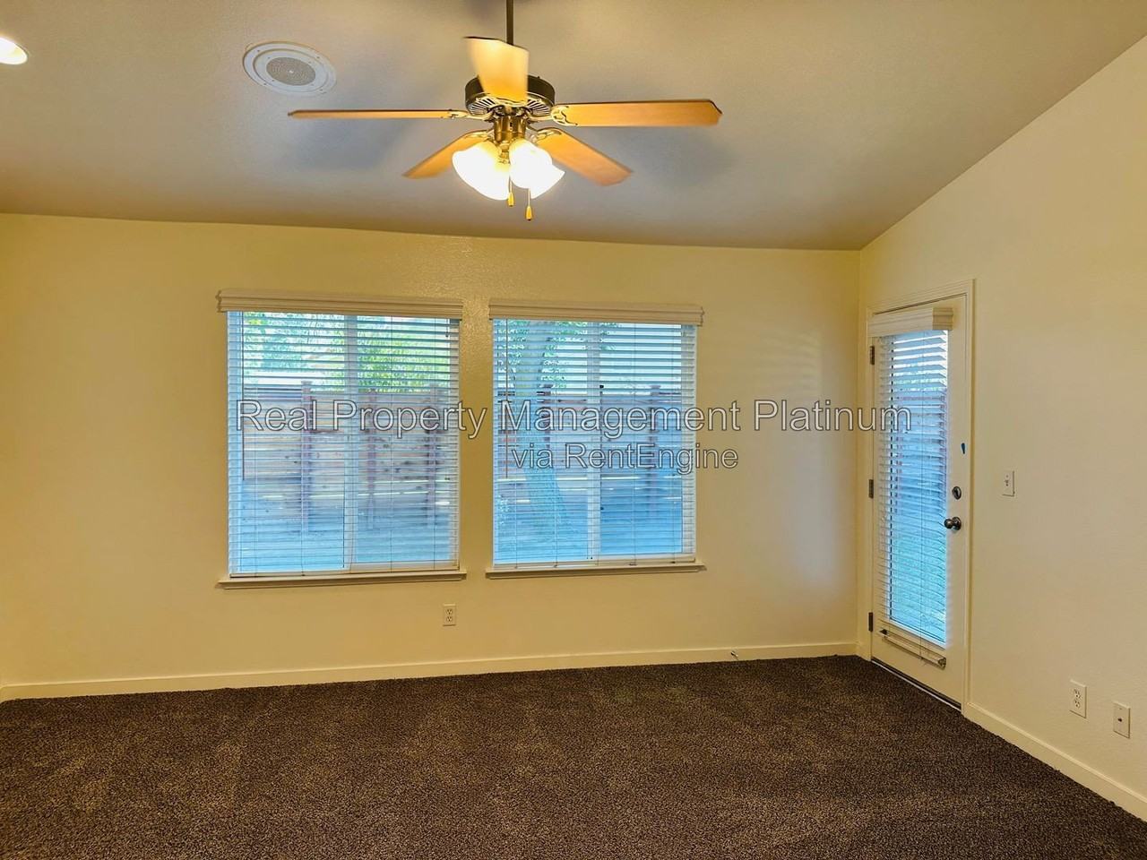 2012 Riverview Dr - Photo 5 of 27