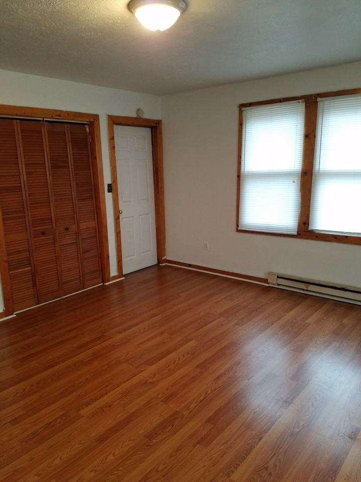 211 Gussie Ave #B - Photo 3 of 7
