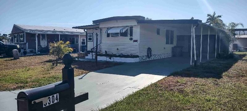 2304 Pitt Rd - Photo 2 of 19