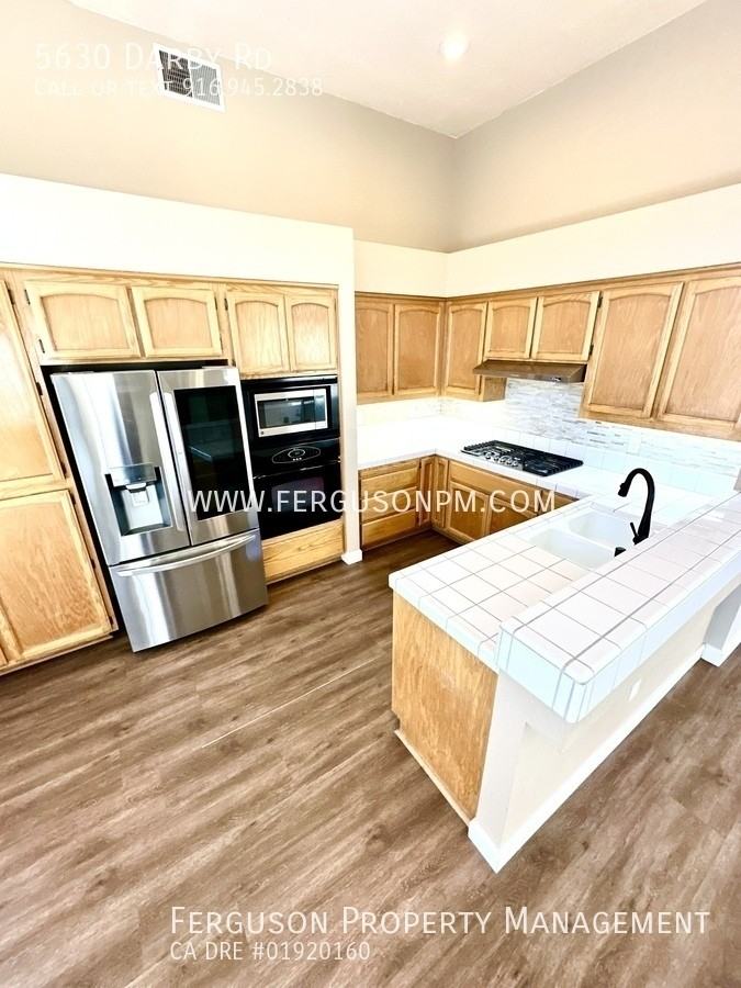 5630 Darby Rd - Photo 3 of 19