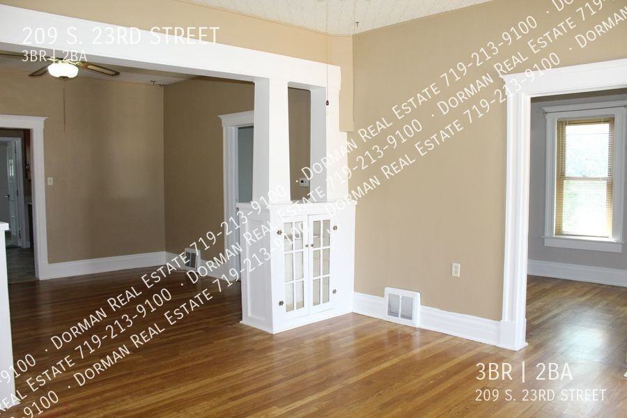 209 S 23rd St - Photo 5 of 12