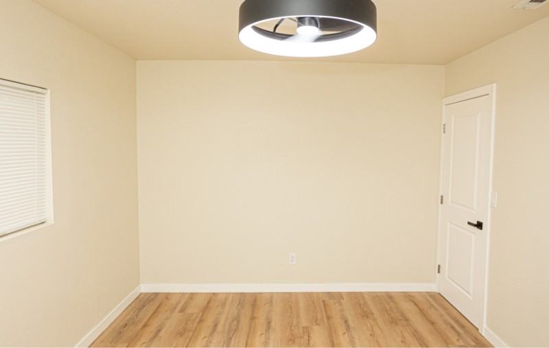 7877 Dundee Ave - Photo 6 of 8
