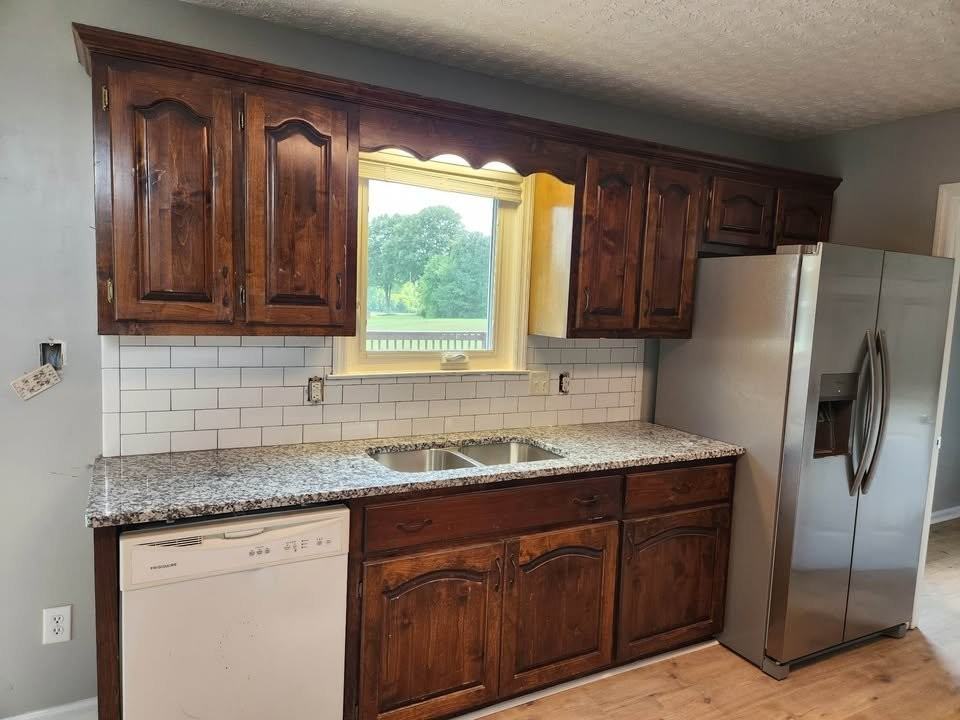 1089 Pickle Rd - Photo 5 of 8