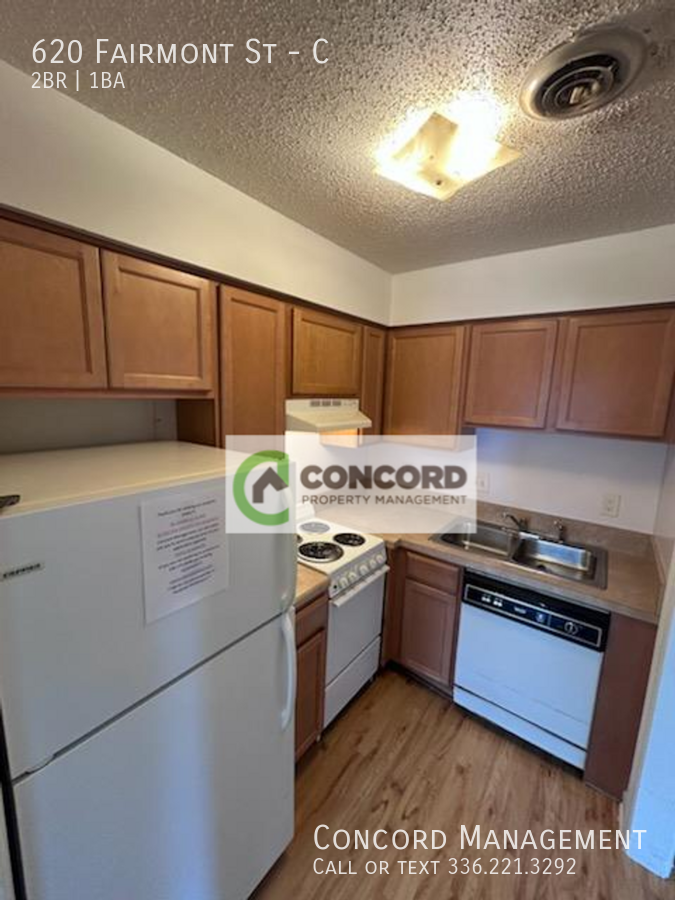 620 Fairmont St #C - Photo 5 of 13