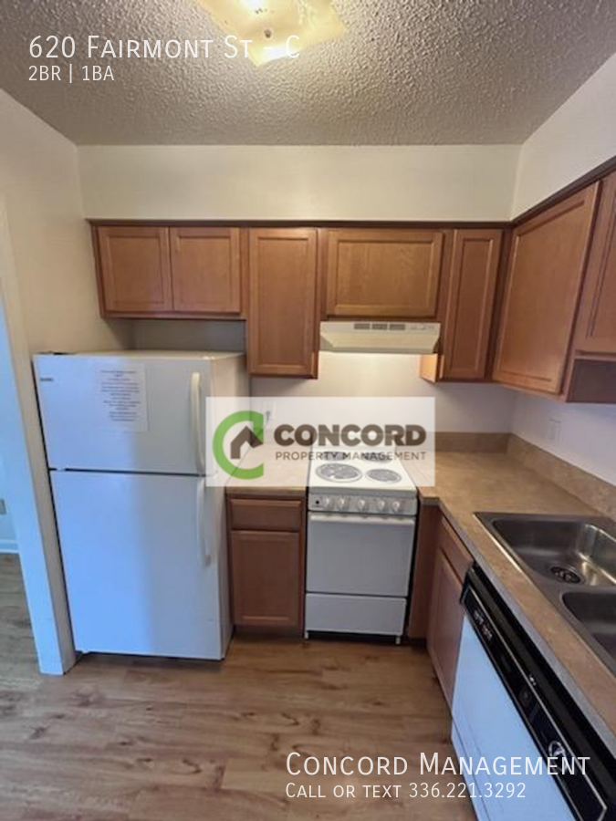 620 Fairmont St #C - Photo 6 of 13