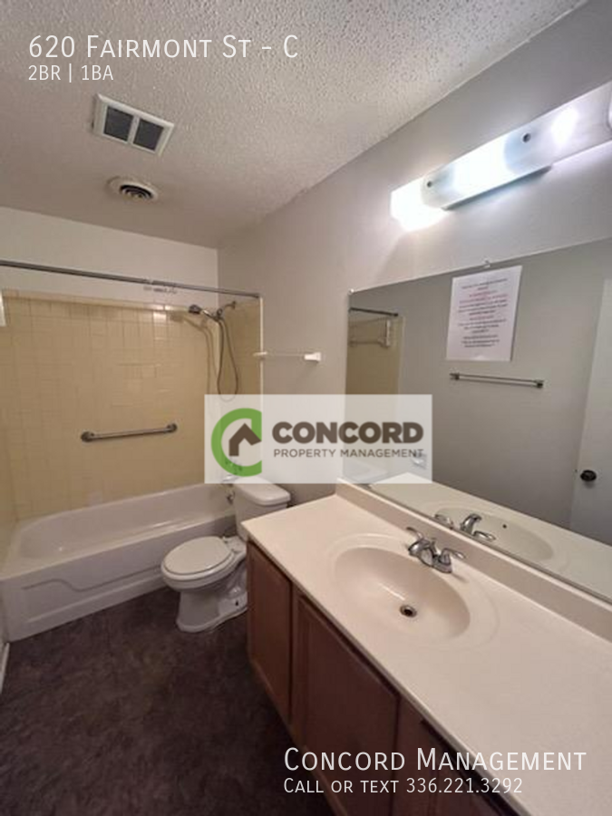 620 Fairmont St #C - Photo 7 of 13