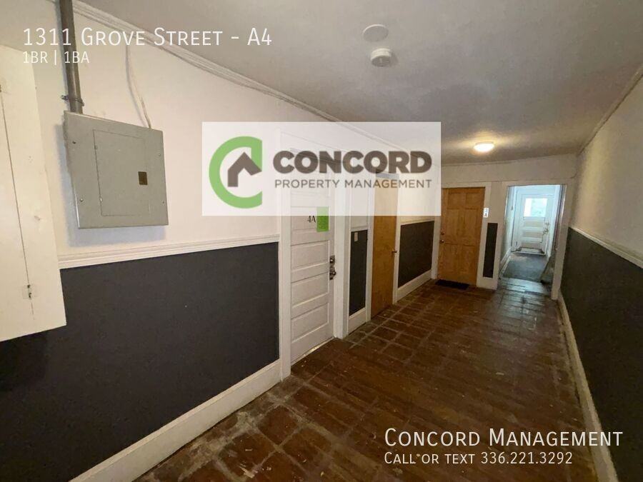 1311 Grove St #A4 - Photo 3 of 14