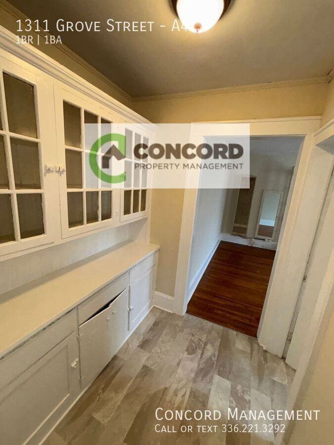 1311 Grove St #A4 - Photo 7 of 14
