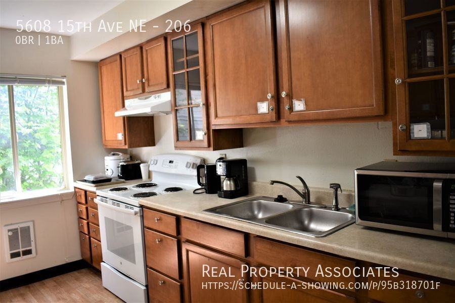 5608 15th Ave Ne #206 - Photo 2 of 40