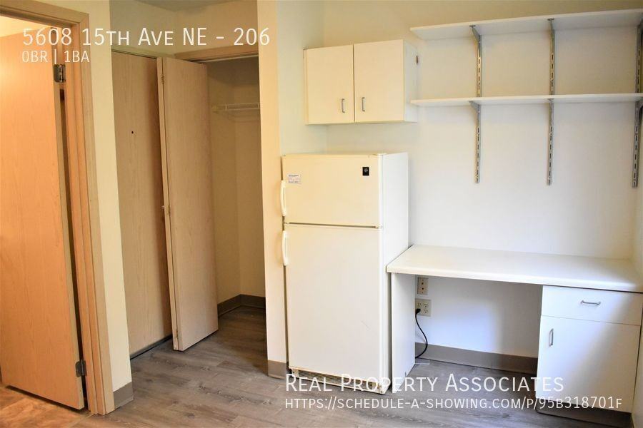 5608 15th Ave Ne #206 - Photo 5 of 40