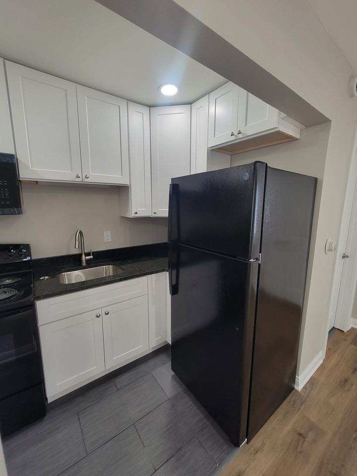 475 Saint Moritz Dr #1C - Photo 4 of 6
