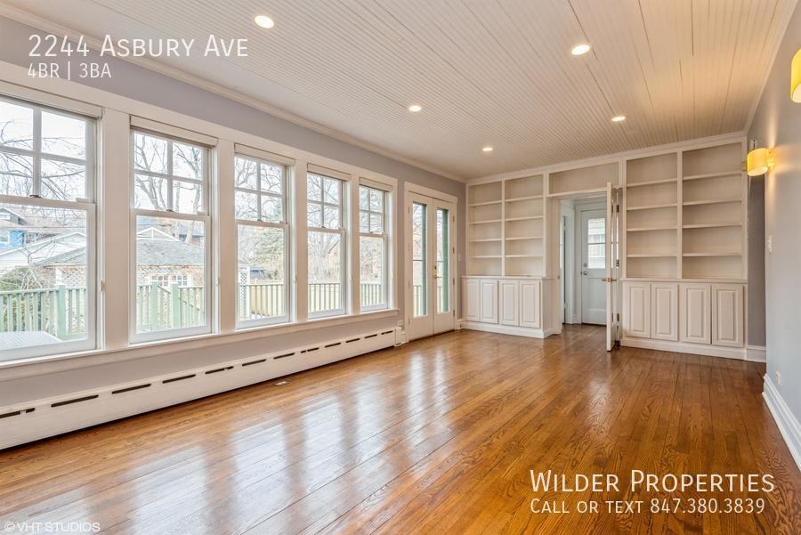 2244 Asbury Ave - Photo 5 of 13