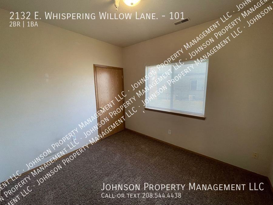 2132 E Whispering Willow Ln #101 - Photo 7 of 12