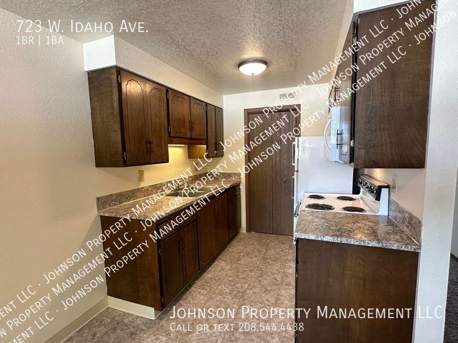 723 W Idaho Ave - Photo 4 of 16