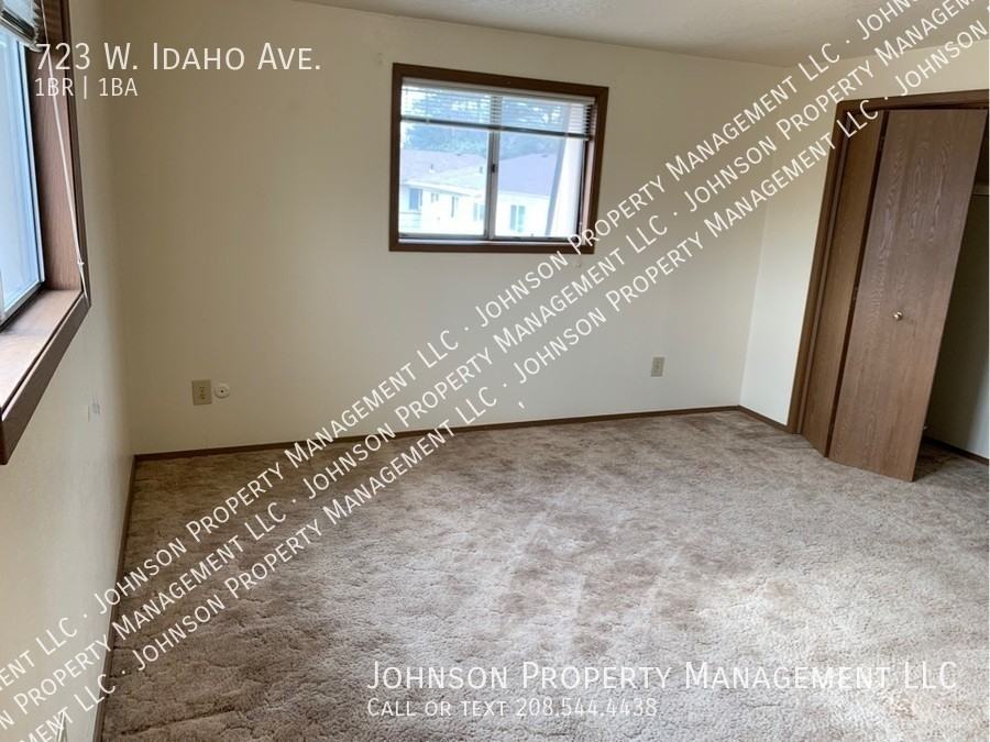 723 W Idaho Ave - Photo 6 of 16
